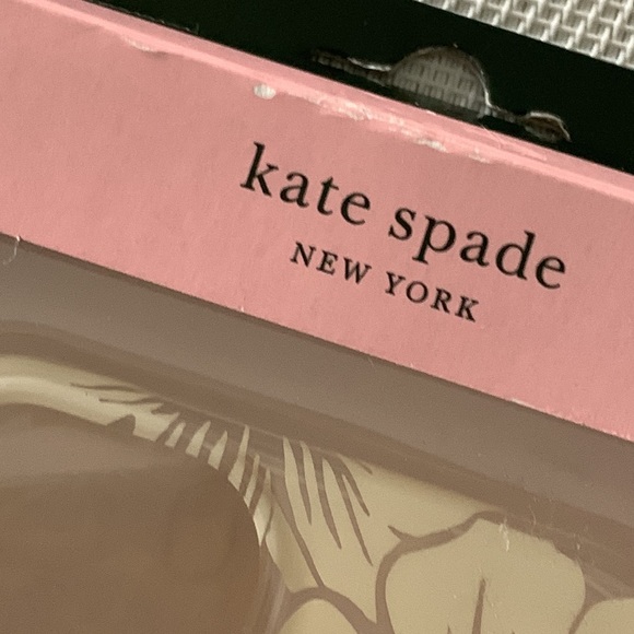 Kate Spade Apple iPhone 13 Pro Protective Hard Shell Case in Hollyhock Floral - Picture 10 of 12